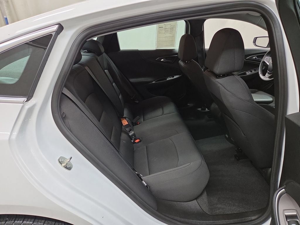 Used 2023 Chevrolet Malibu RS w/ LPO, Floor Liner Package FWD image 9