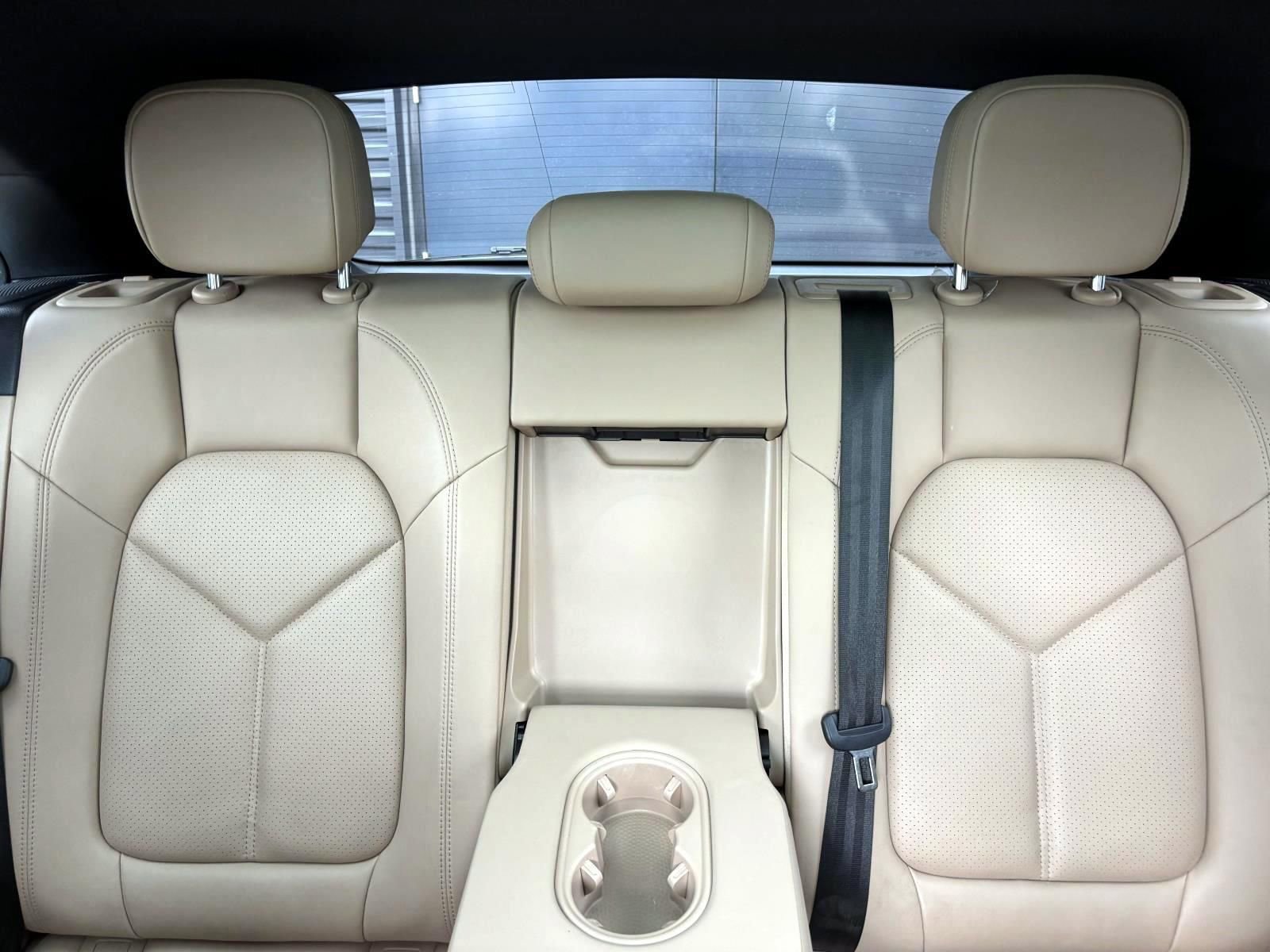 Used 2020 Porsche Macan AWD/4WD image 37