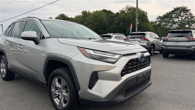 Used 2022 Toyota RAV4 XLE w/ Convenience Package AWD/4WD image 19