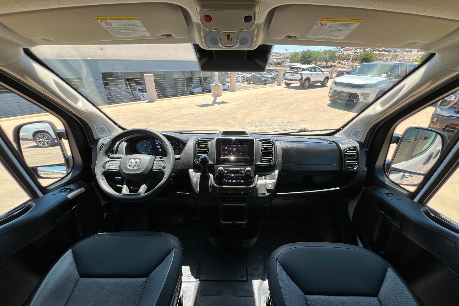 Used 2025 RAM ProMaster 3500 w/ Convenience Group FWD image 9