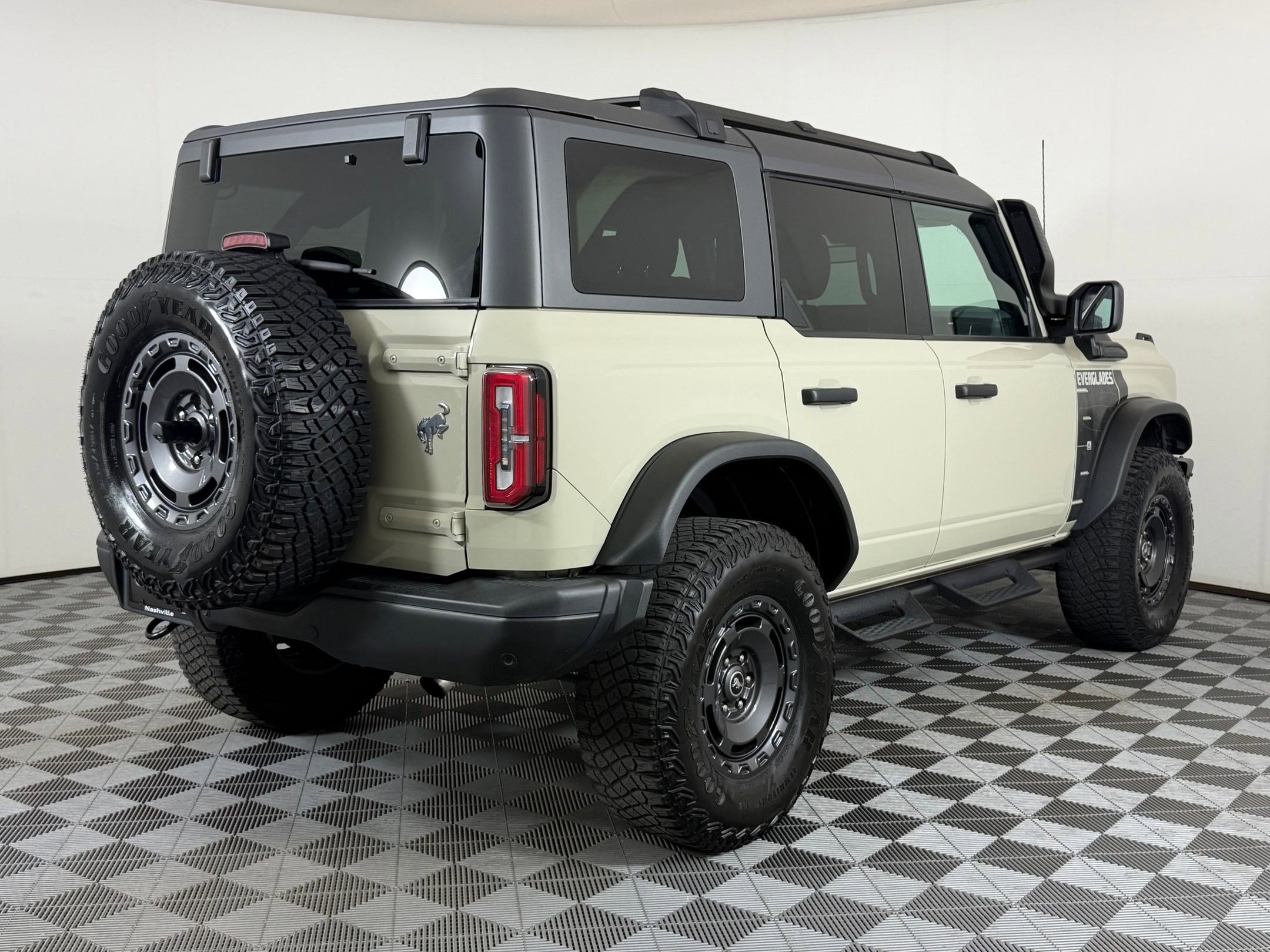 Used 2022 Ford Bronco Everglades AWD/4WD image 9