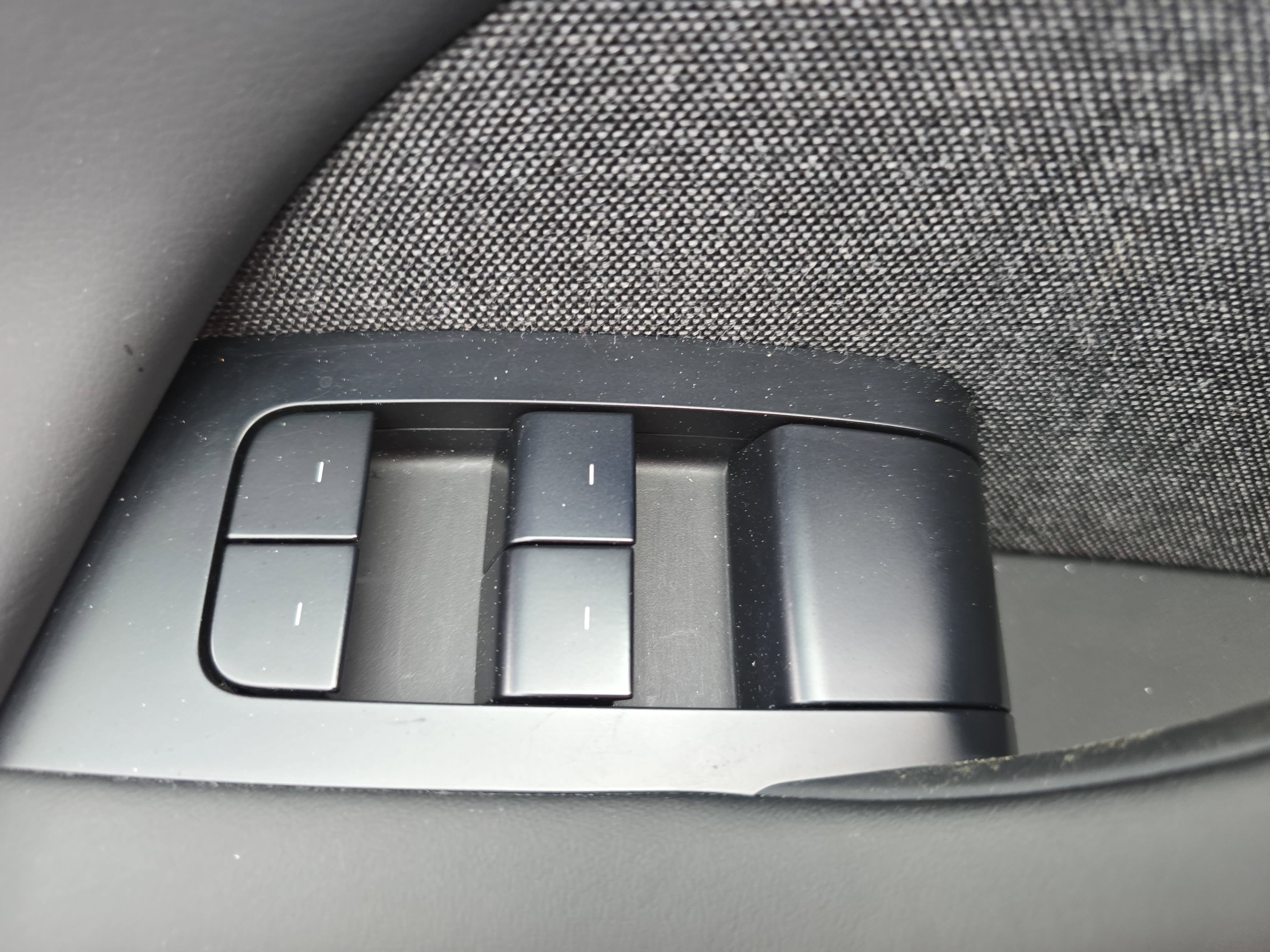 Used 2023 Tesla Model X Plaid image 28
