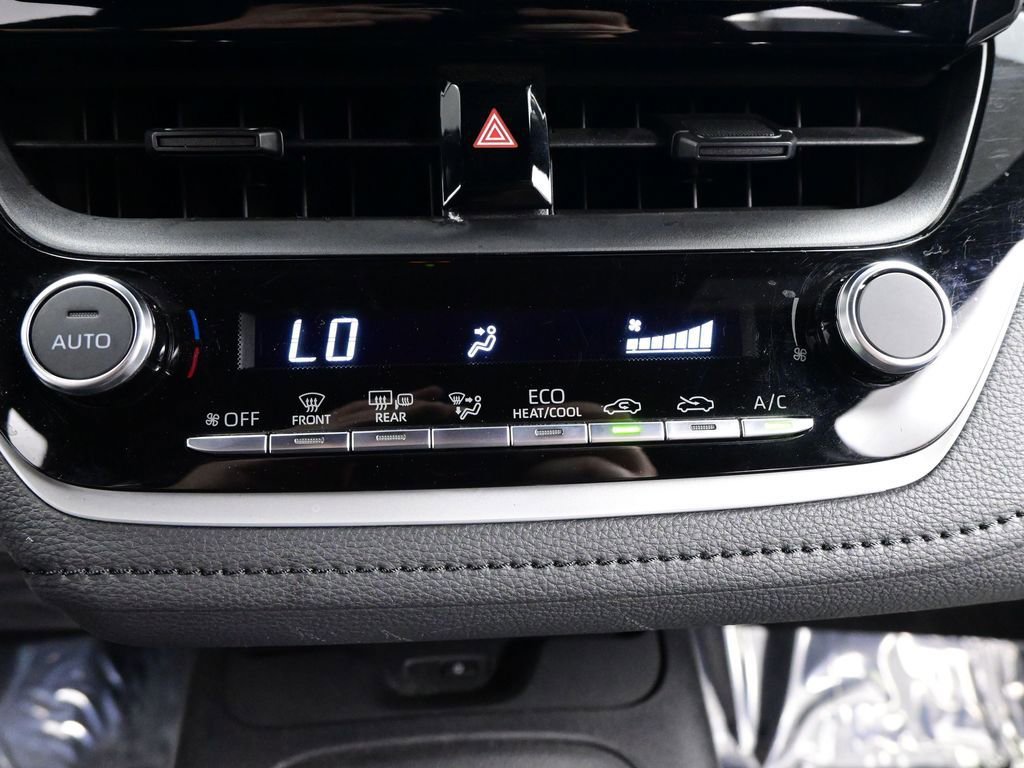Used 2024 Toyota Corolla SE image 15