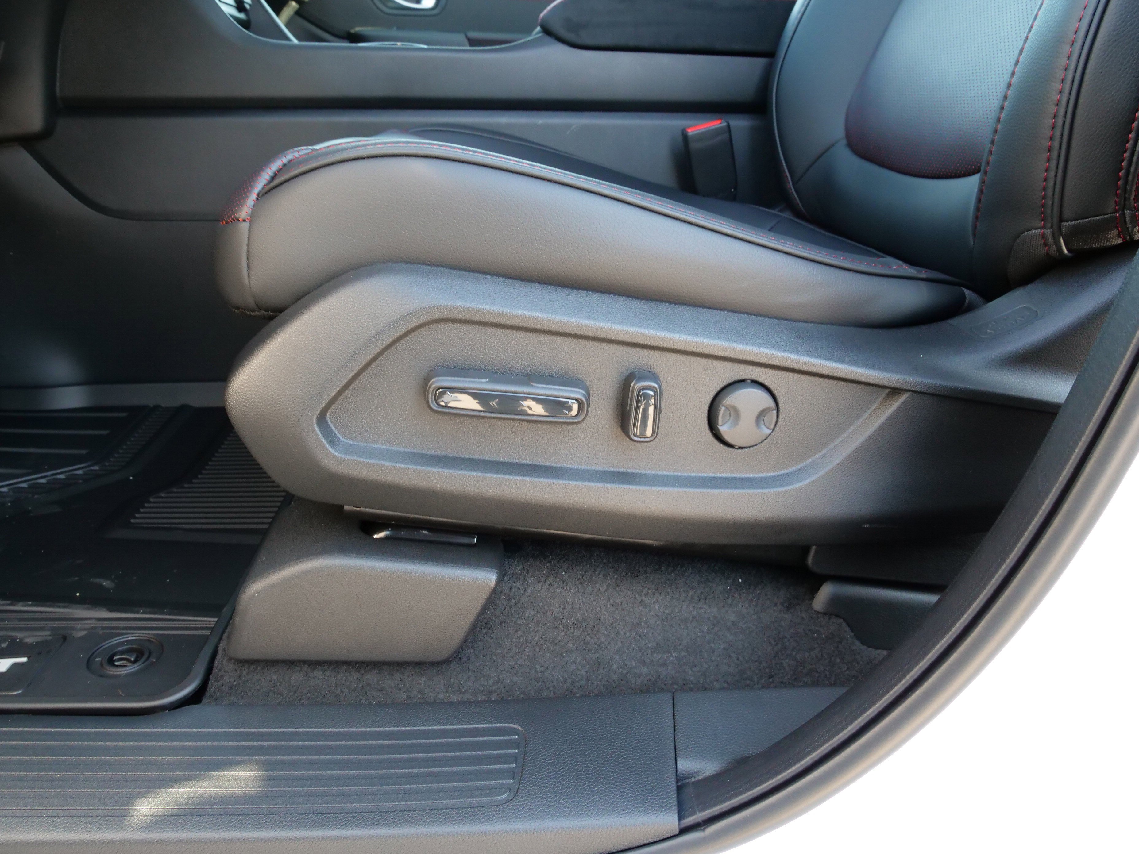 New 2026 Honda Pilot Black Edition image 18