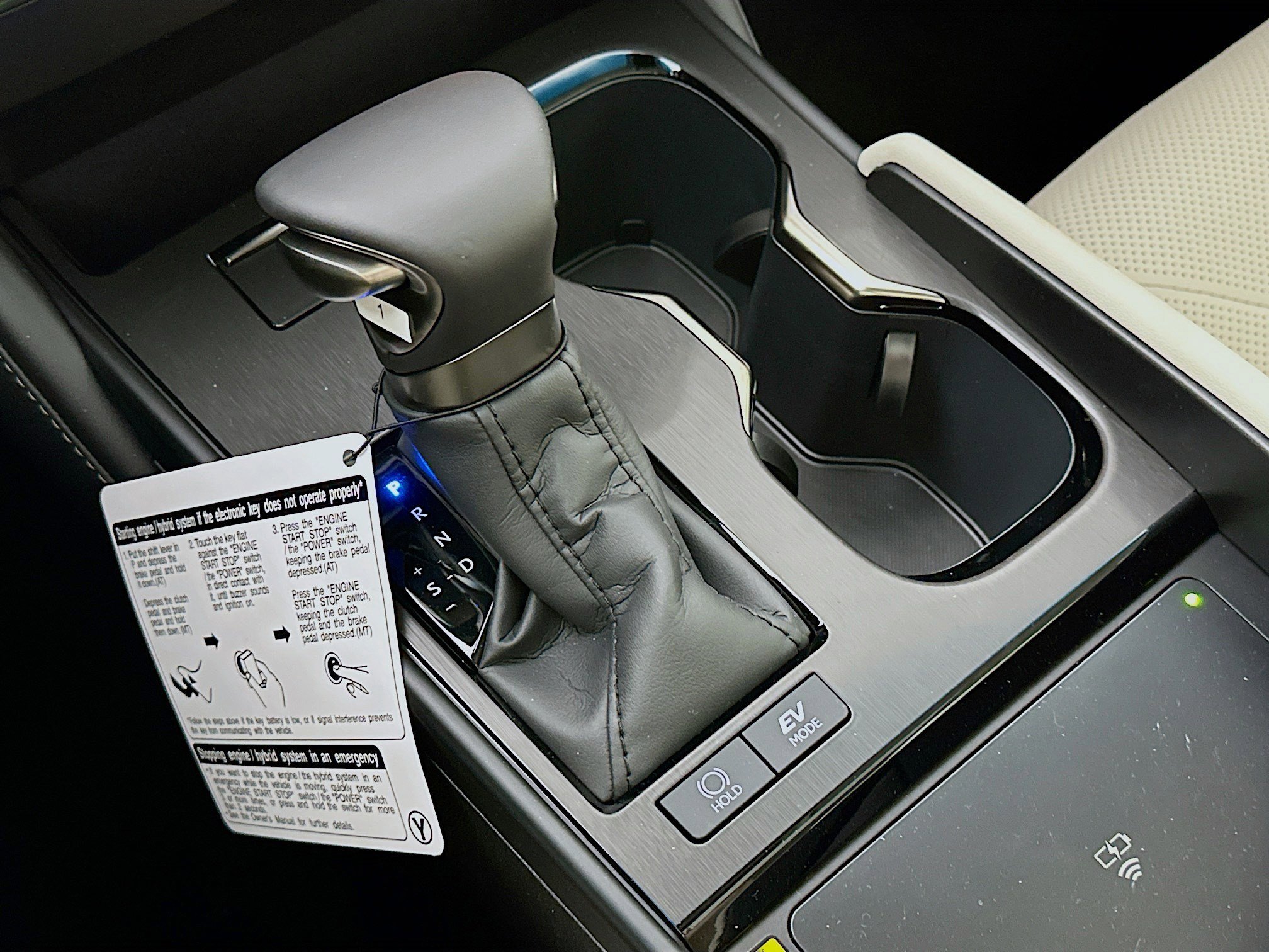 New 2025 Lexus ES 300h w/ Luxury Package image 17