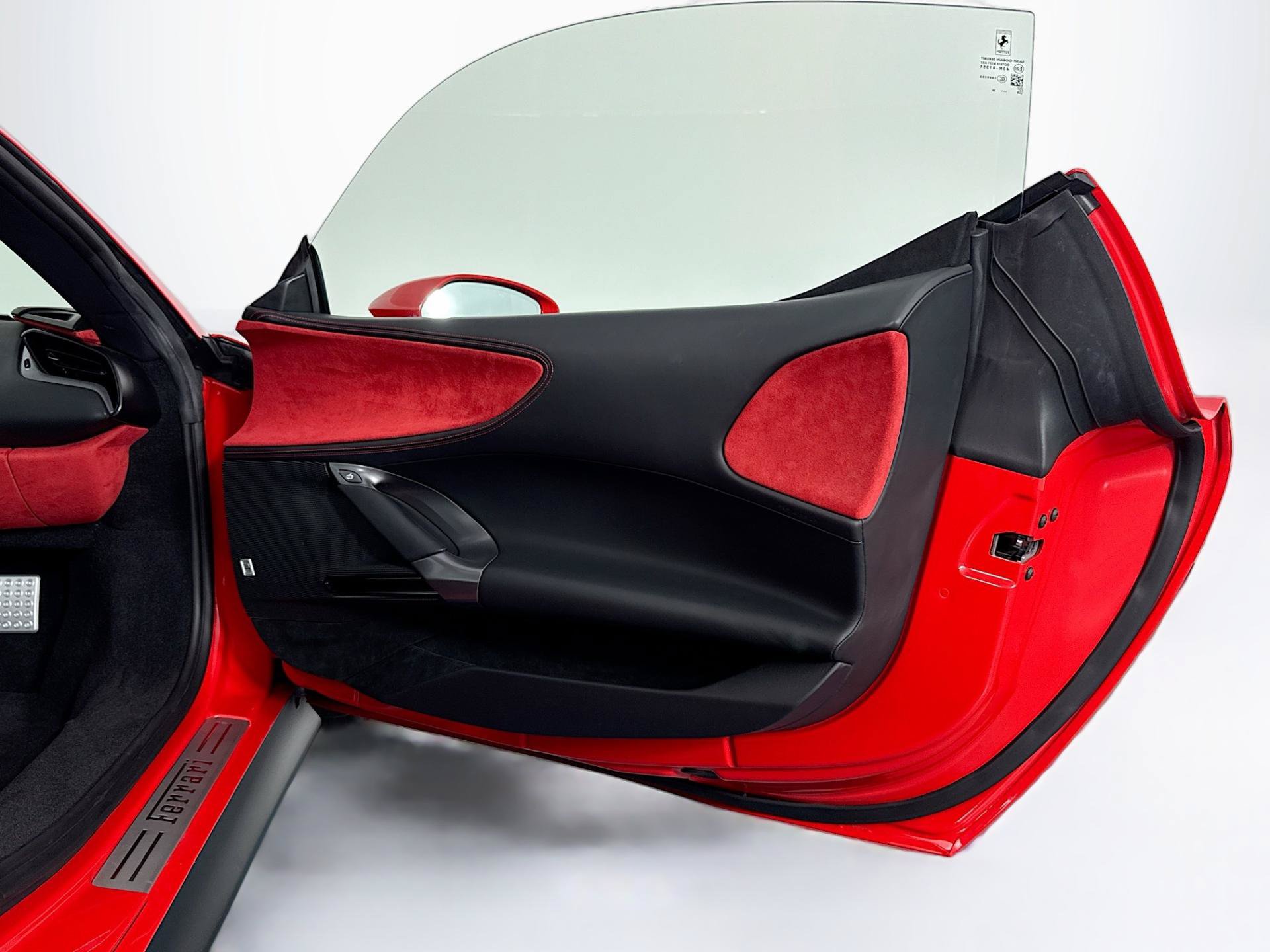 Used 2025 Ferrari SF90 Spider AWD/4WD image 62