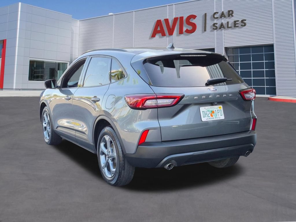 Used 2025 Ford Escape ST-Line FWD image 9