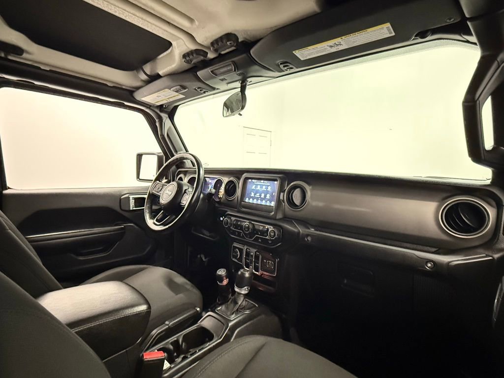 Used 2021 Jeep Gladiator Willys image 23