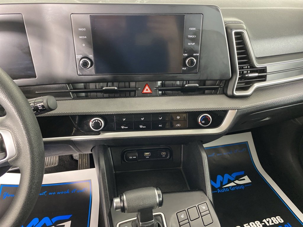 Used 2023 Kia Sportage LX image 17