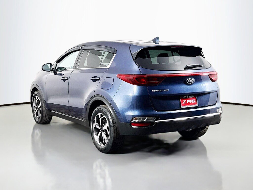 Used 2021 Kia Sportage LX image 3