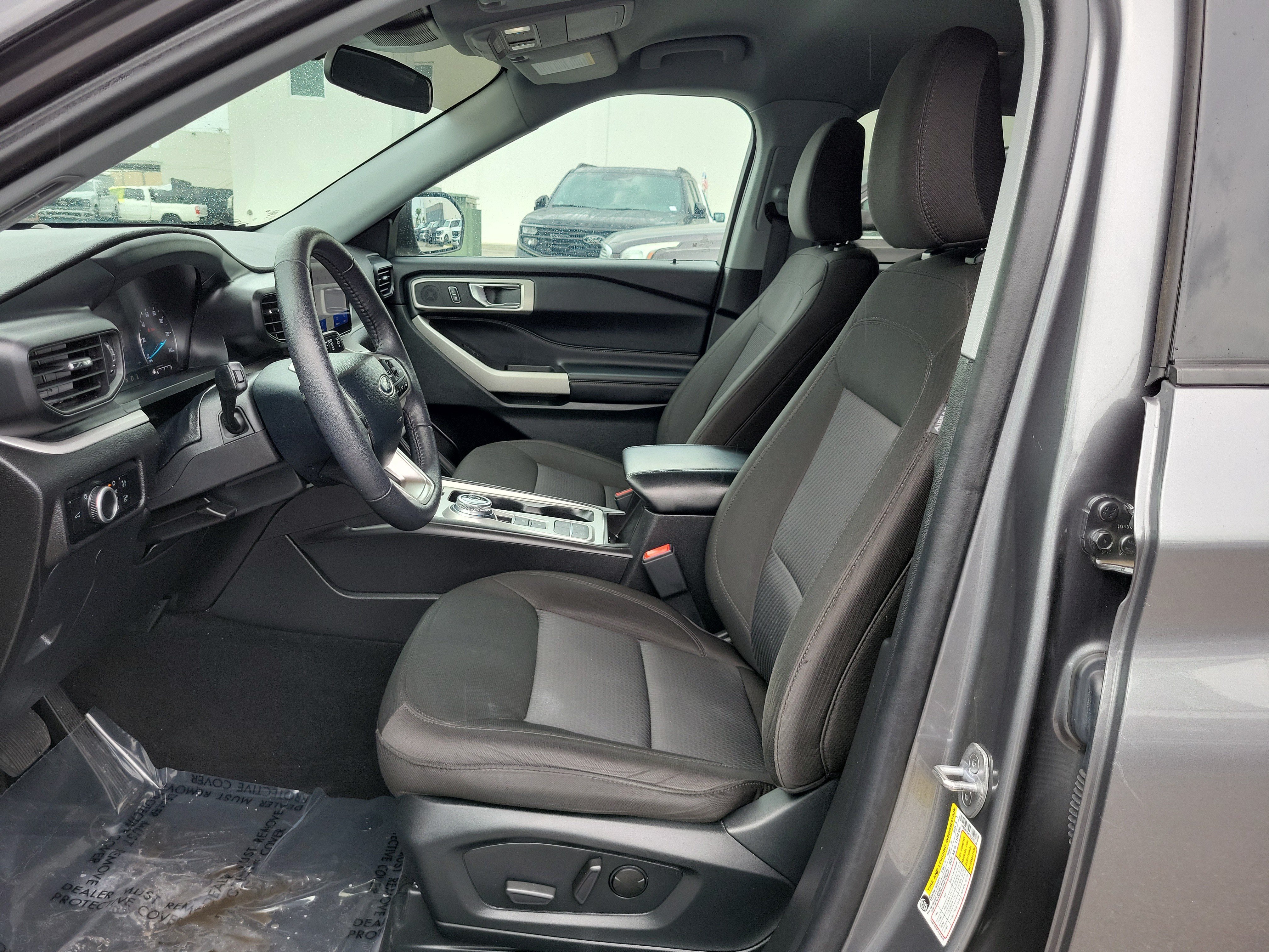 Certified 2024 Ford Explorer XLT RWD image 10