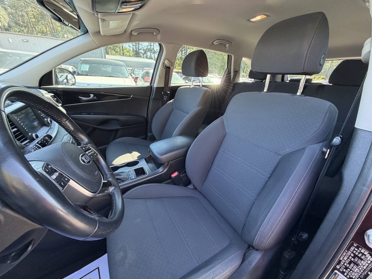 Used 2019 Kia Sorento FWD w/ Option Group 020 image 14