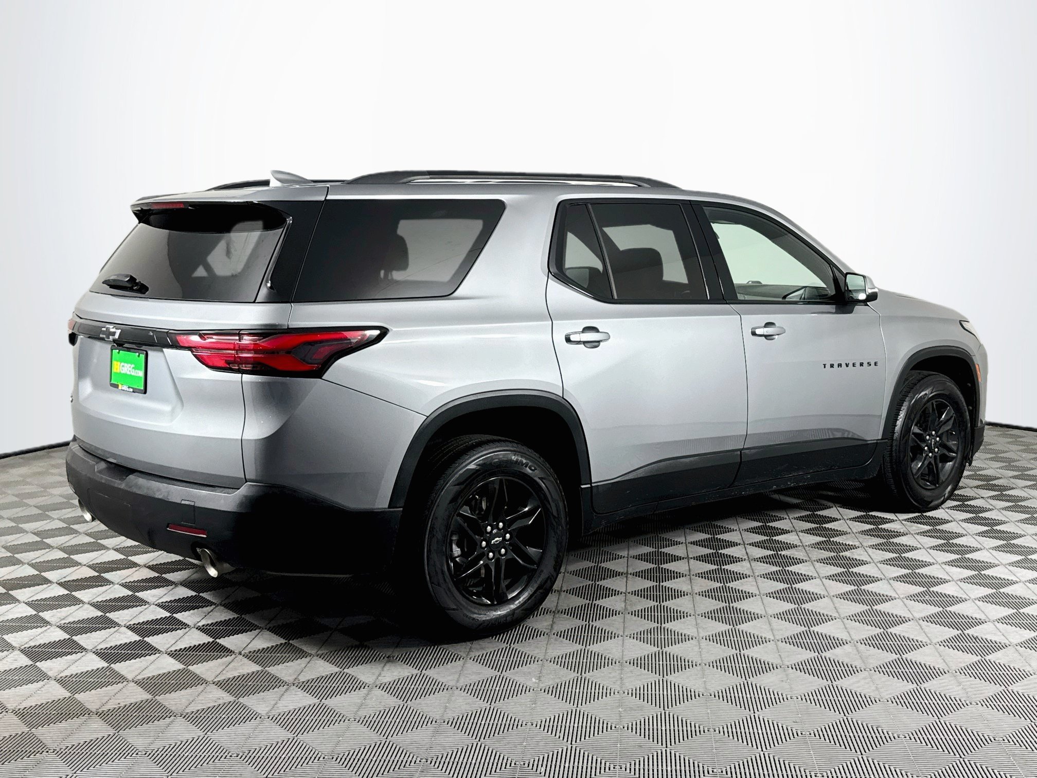 Used 2024 Chevrolet Traverse LS w/ Midnight/Sport Edition FWD image 8