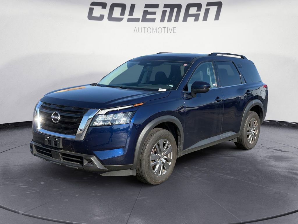 Used 2024 Nissan Pathfinder SV