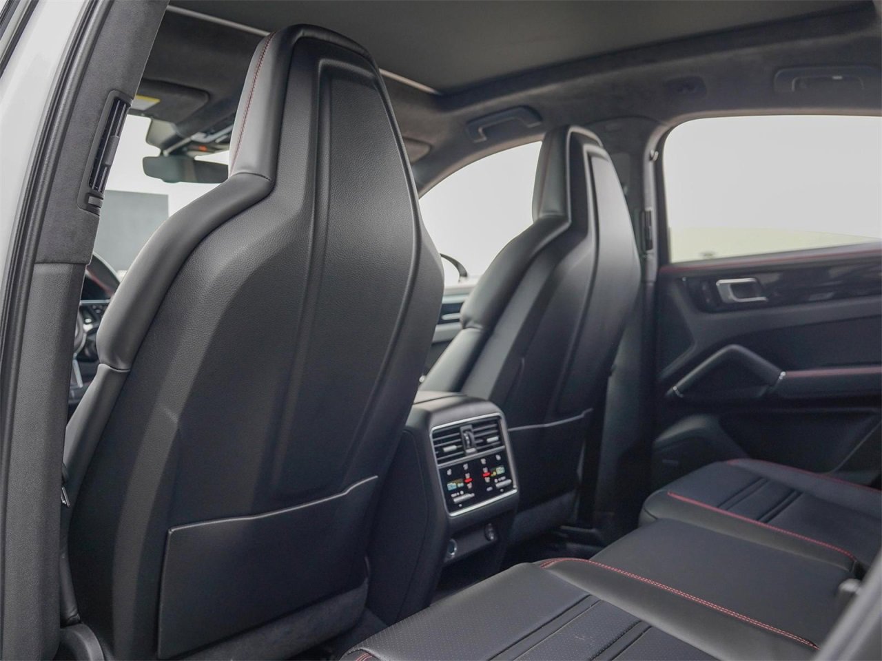 Certified 2023 Porsche Cayenne GTS image 33