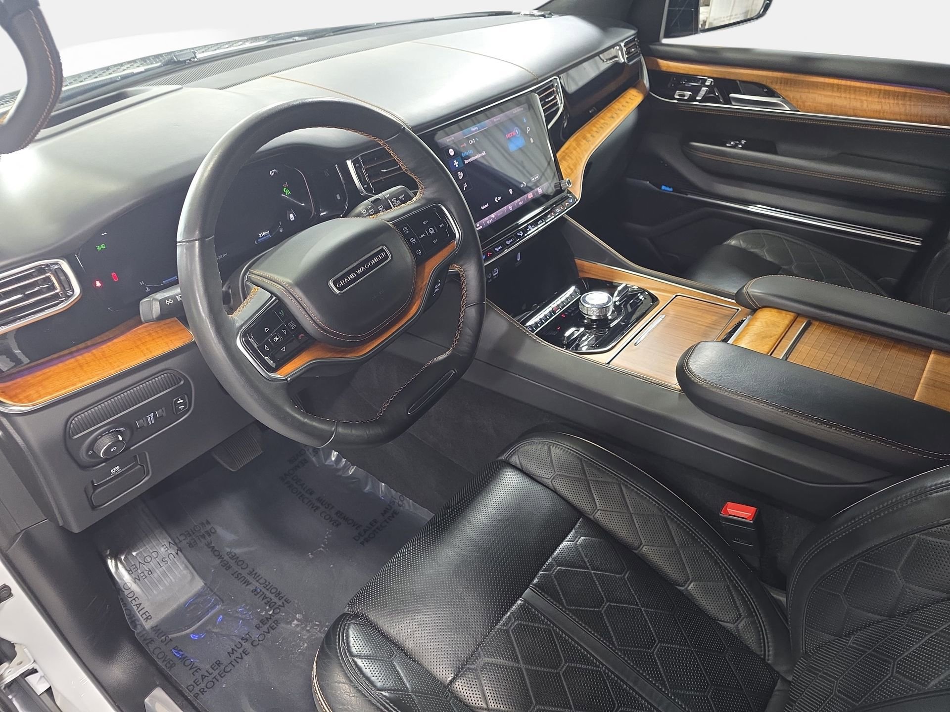 Used 2024 Jeep Grand Wagoneer L Series III image 16