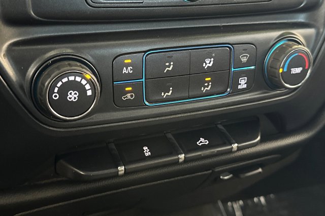 Used 2018 Chevrolet Silverado 1500 Custom w/ Custom Value Package RWD image 22