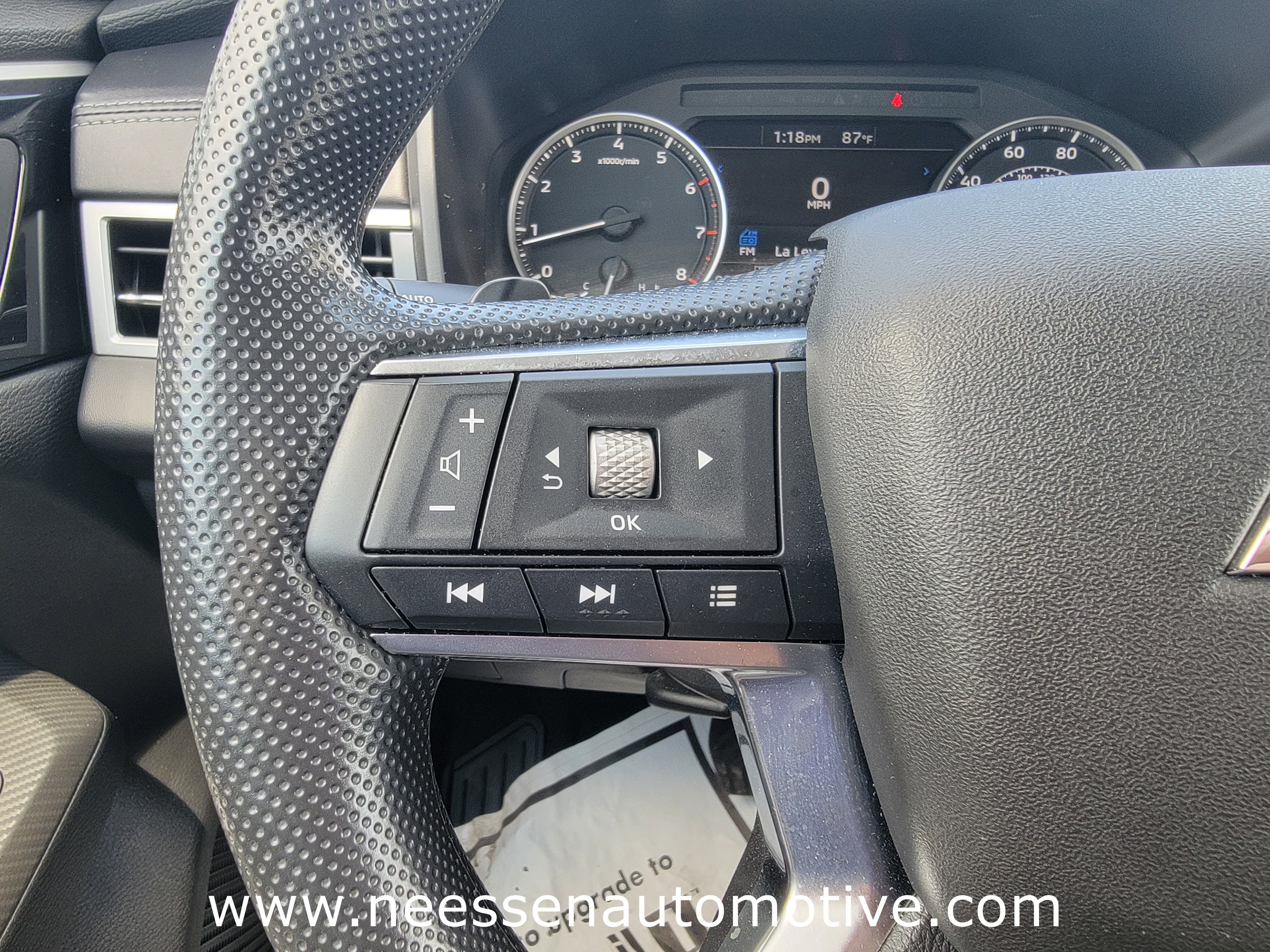 Used 2024 Mitsubishi Outlander ES image 17