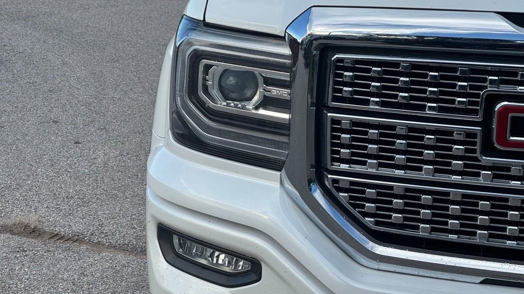Used 2017 GMC Sierra 1500 Denali AWD/4WD image 9