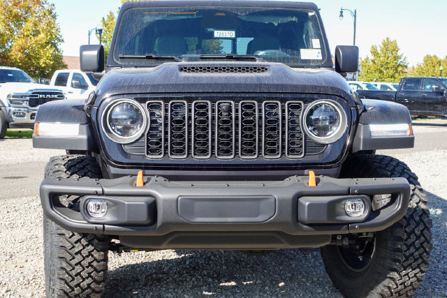 New 2026 Jeep Gladiator Mojave AWD/4WD image 3