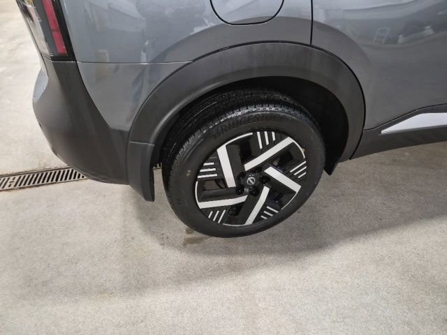 Used 2026 Nissan Kicks SV FWD image 9