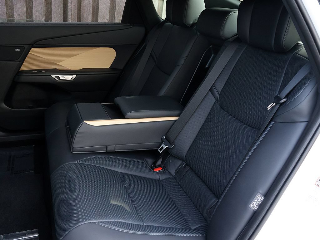 New 2026 Lexus ES 500e AWD/4WD image 13