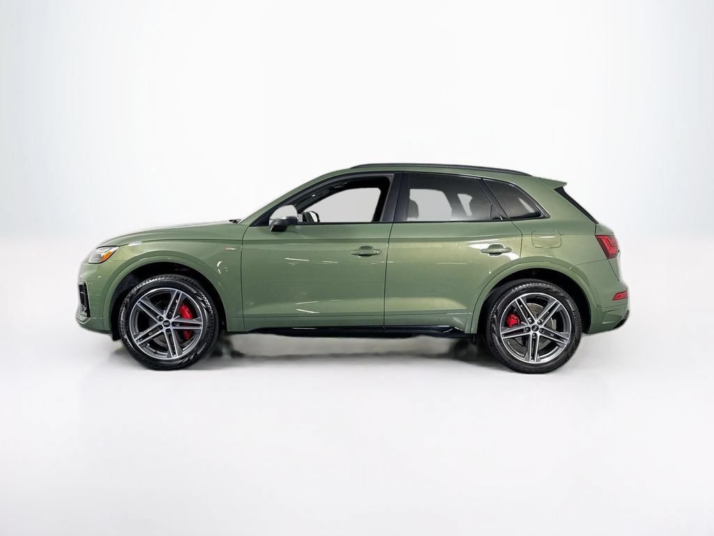 Used 2024 Audi Q5 e Premium Plus w/ Premium Plus Package AWD/4WD image 2