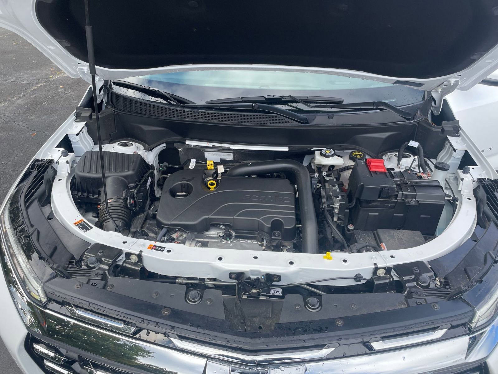 Used 2025 Chevrolet Equinox LT image 28