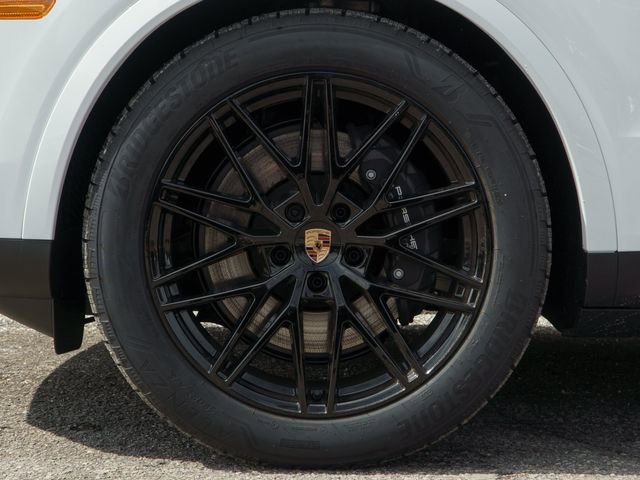 New 2026 Porsche Cayenne Coupe image 12