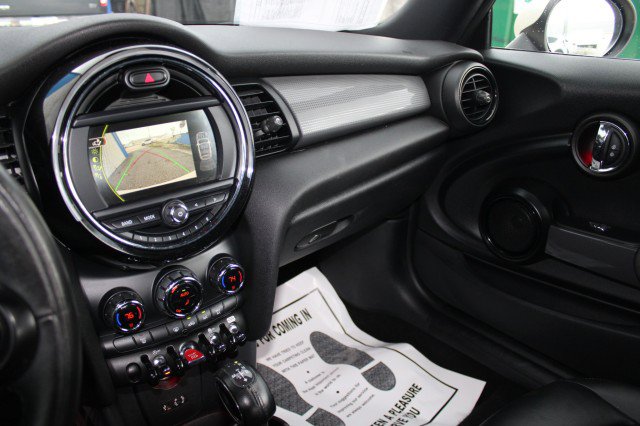 Used 2018 MINI Cooper Convertible FWD image 29