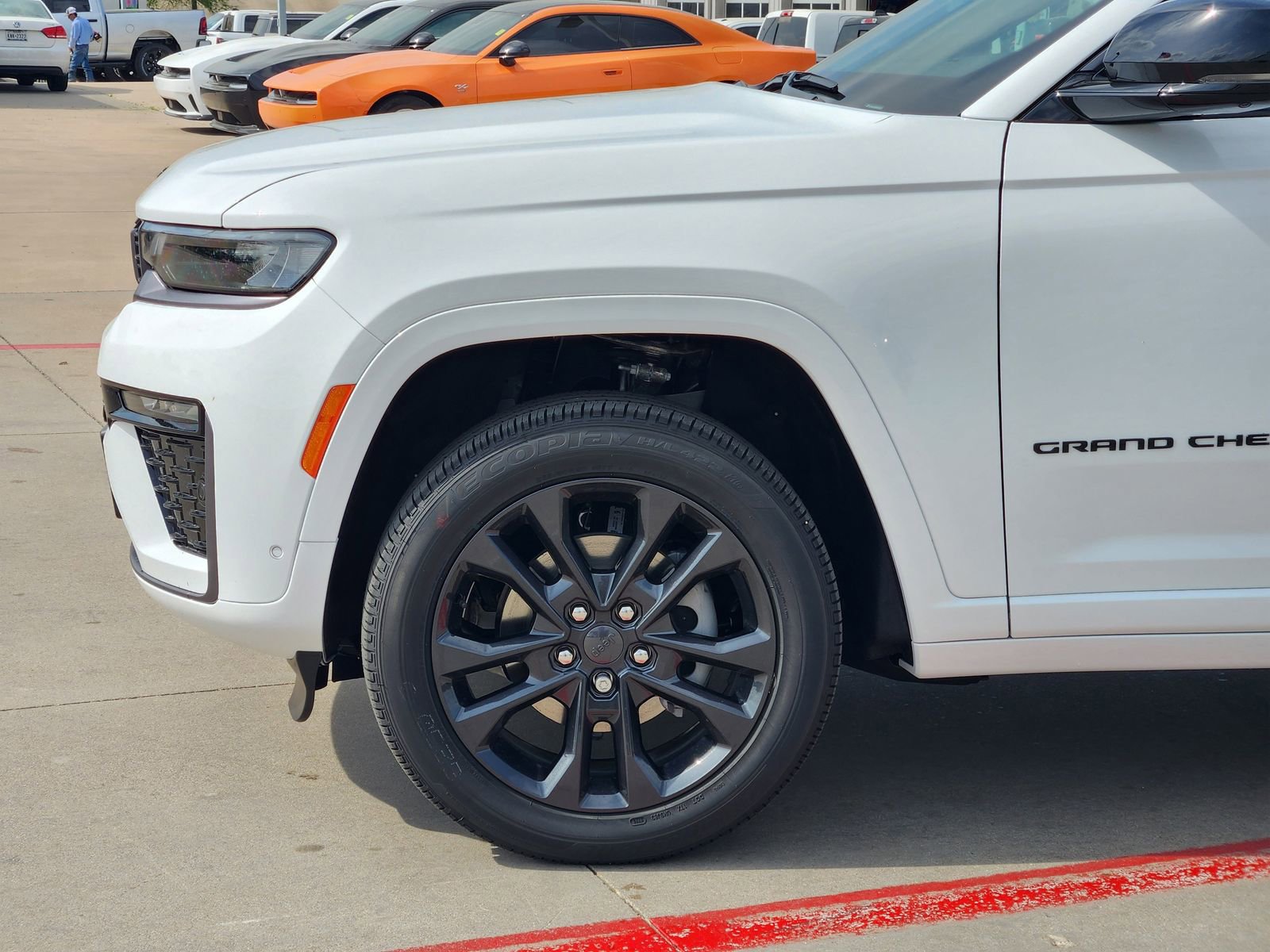 New 2026 Jeep Grand Cherokee Limited AWD/4WD image 11
