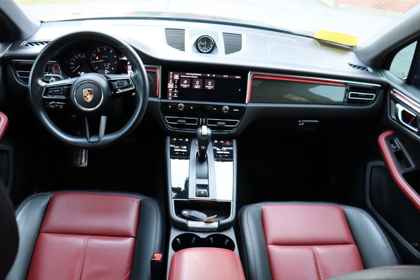 Used 2023 Porsche Macan Turbo AWD/4WD image 10