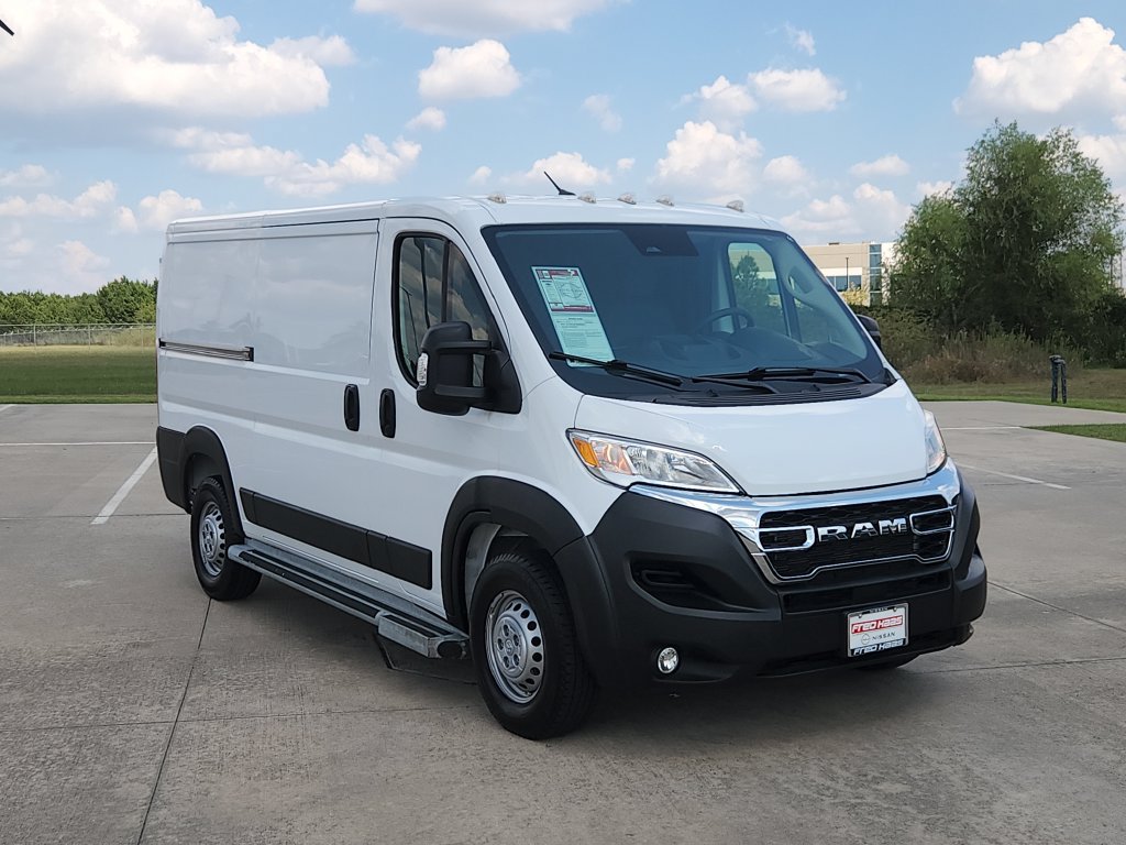 Used 2025 RAM ProMaster 2500 w/ U-Haul Equipment Group FWD image 3