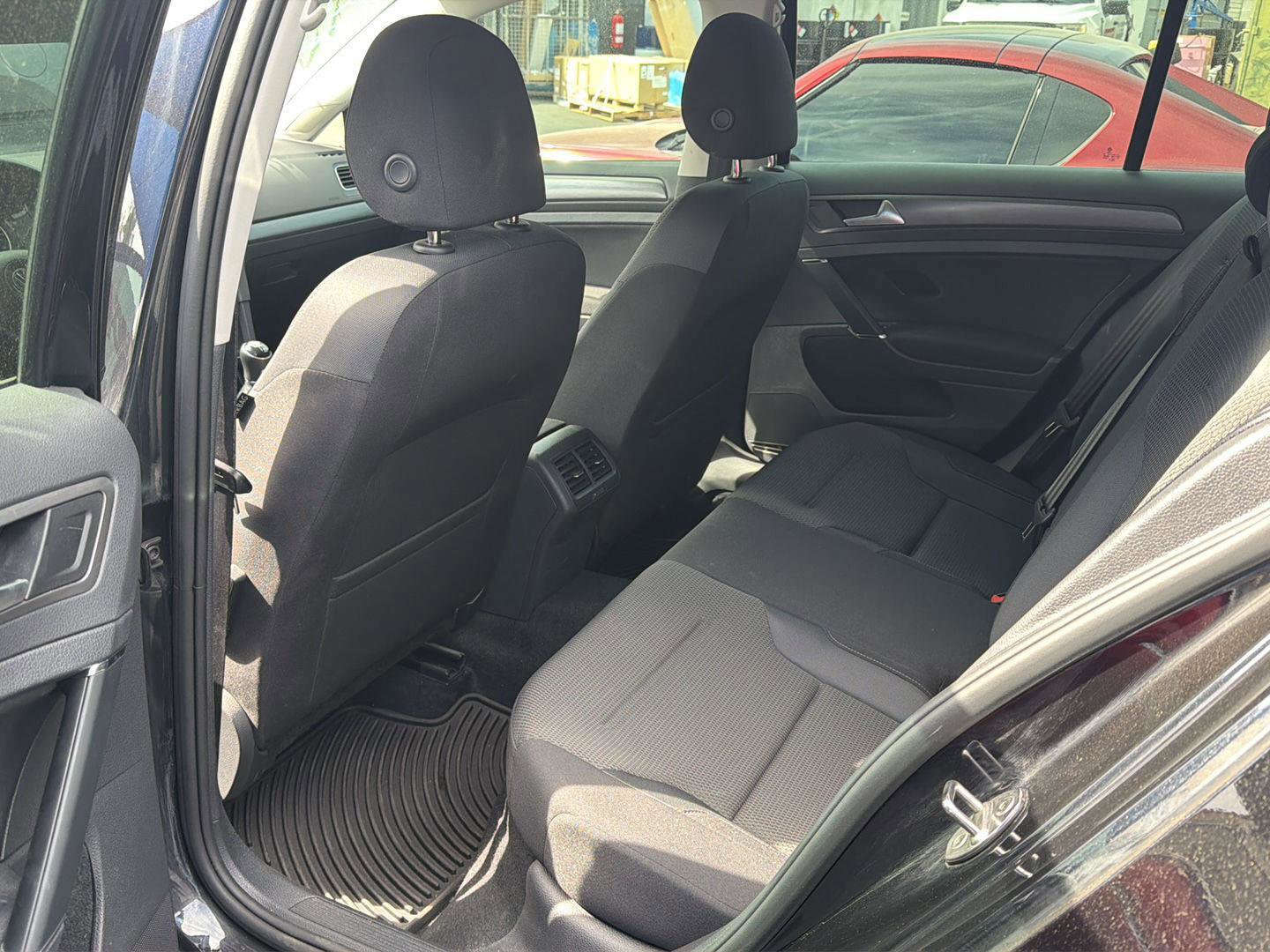 Used 2019 Volkswagen Golf S w/ Driver Assistance Package image 8