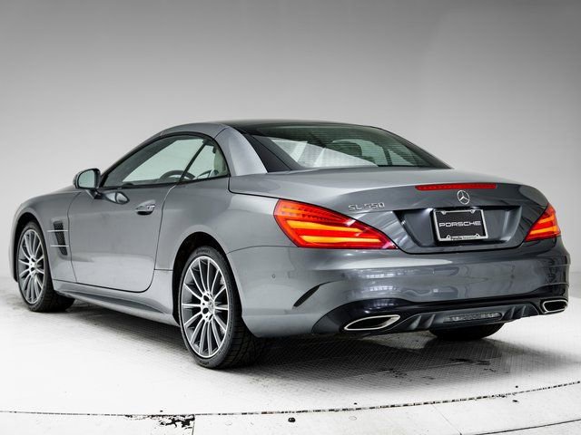 Used 2018 Mercedes-Benz SL 550 image 3