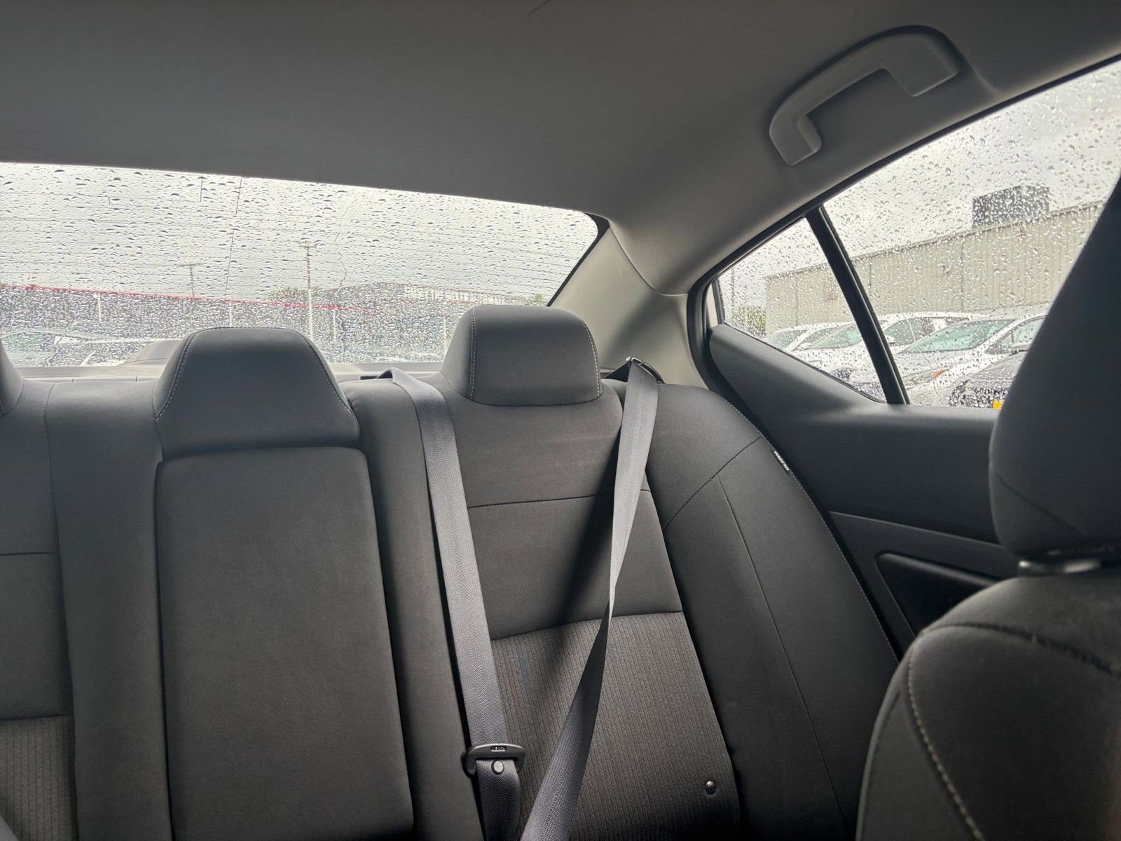 Used 2025 Nissan Altima 2.5 SV FWD image 32