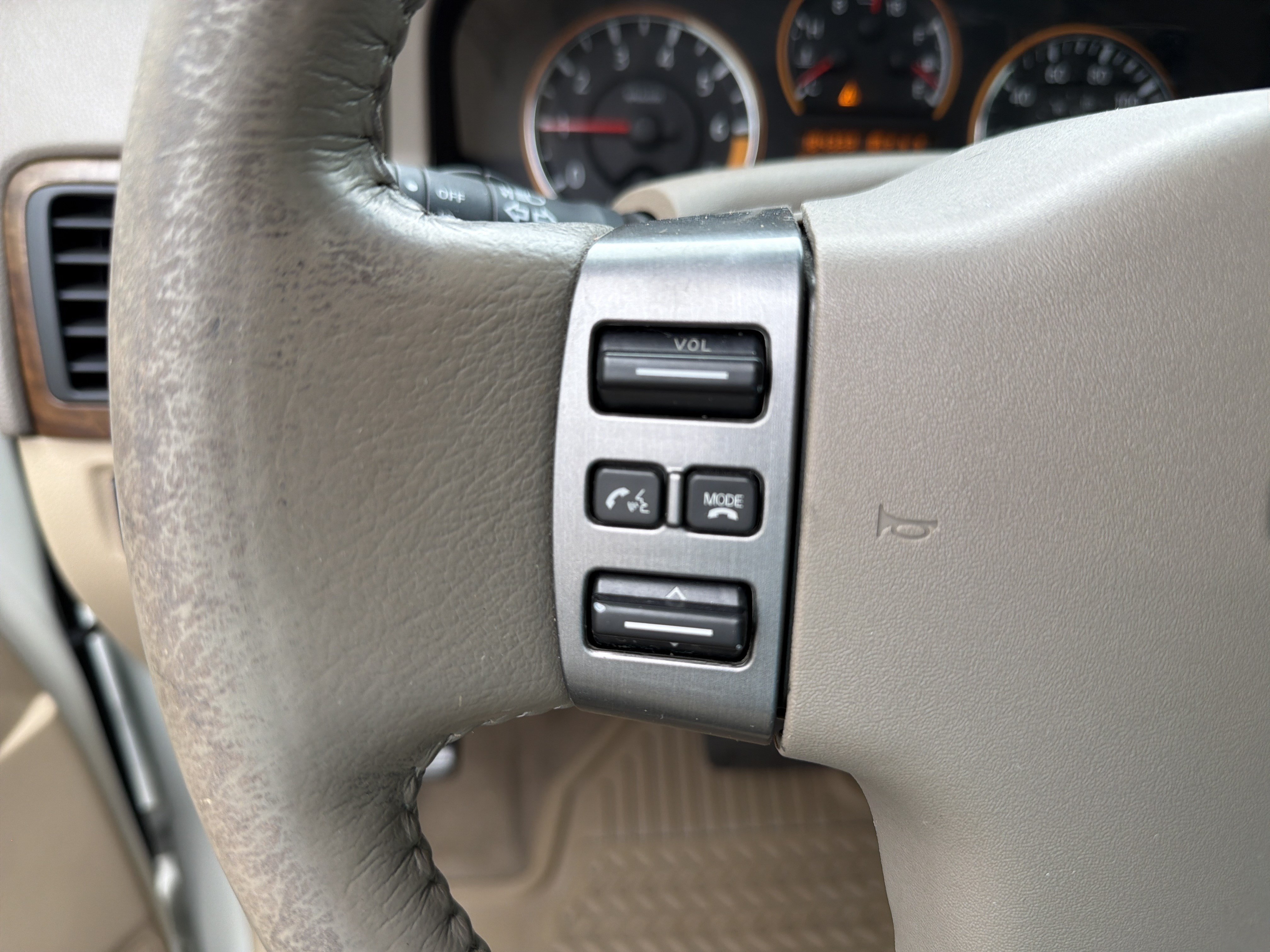 Used 2009 Nissan Armada LE w/ Technology Pkg AWD/4WD image 16