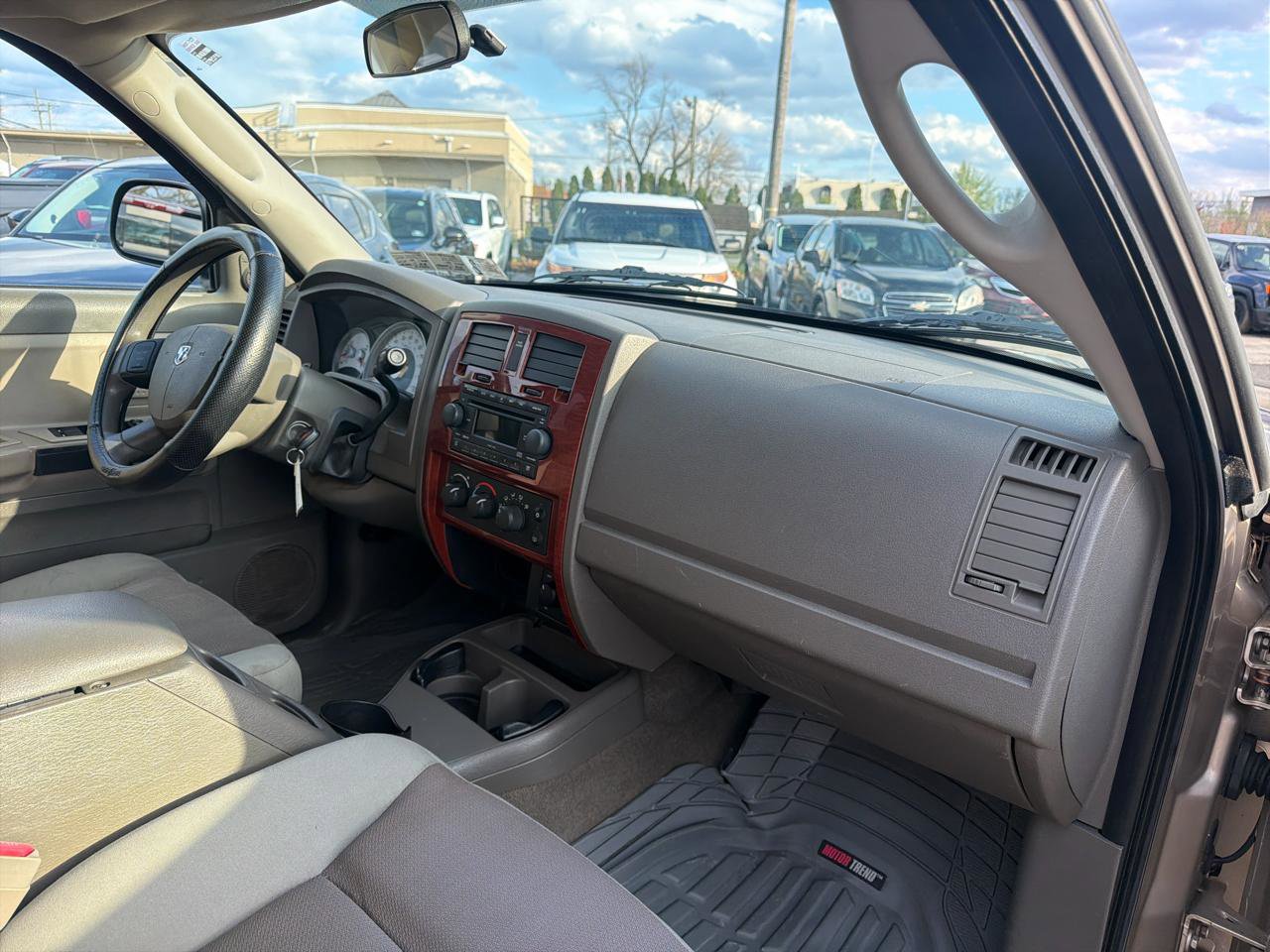 Used 2005 Dodge Dakota SLT image 16