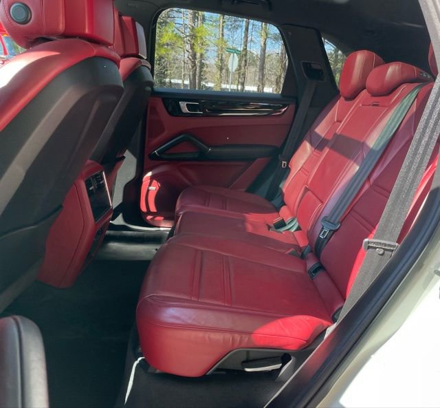 Used 2019 Porsche Cayenne Base image 14