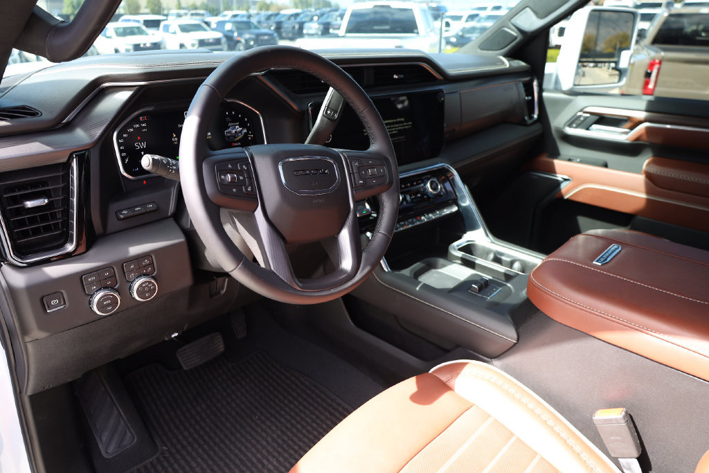 Used 2026 GMC Sierra 3500 Denali Ultimate AWD/4WD image 14