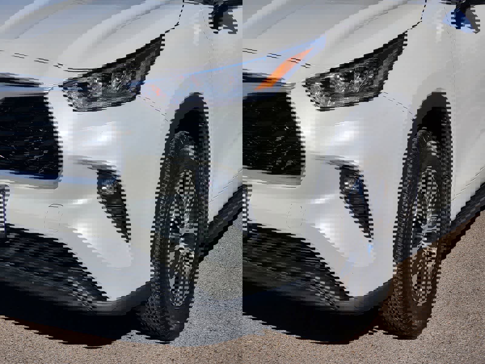 Used 2020 Toyota Highlander XLE image 8