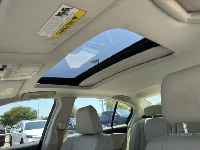 Used 2017 Acura RLX w/ Technology Package FWD image 22