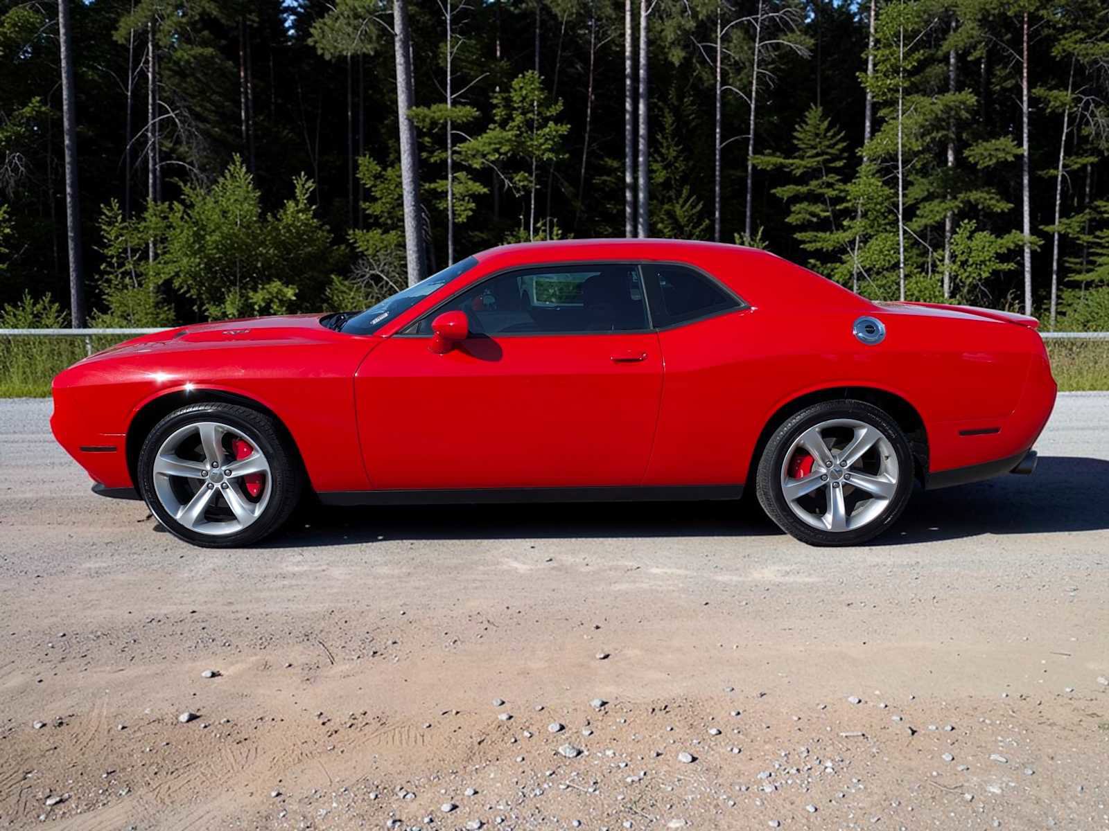 Used 2016 Dodge Challenger SXT w/ Super Sport Group (SS/T) RWD image 3
