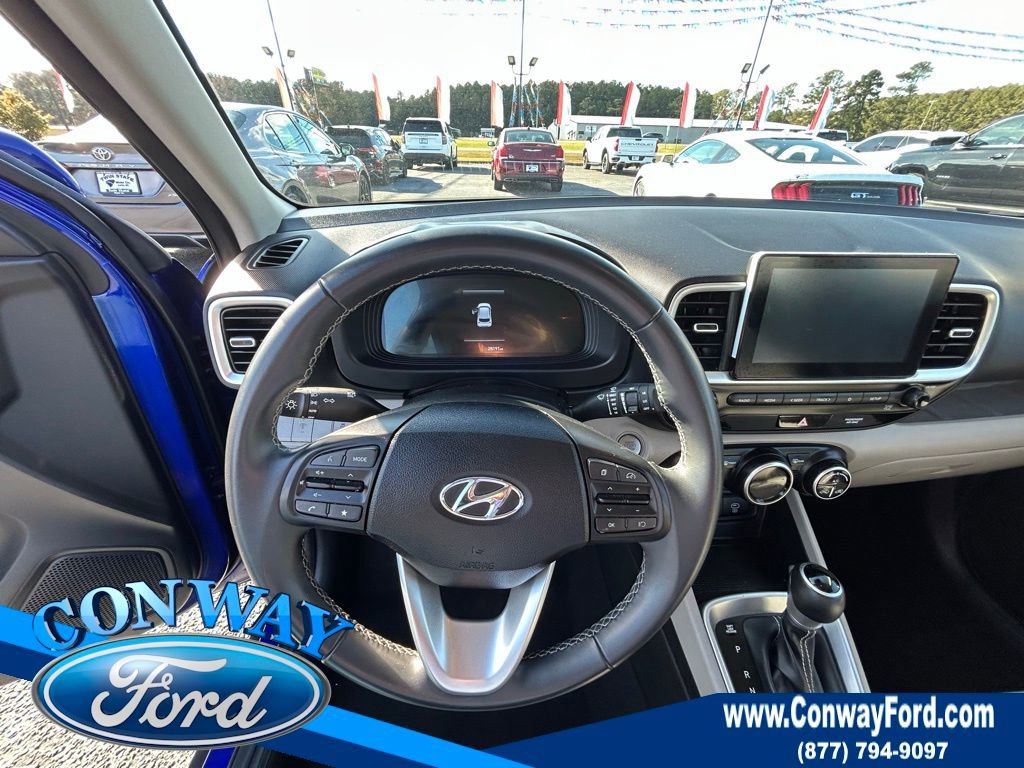 Used 2024 Hyundai Venue SEL image 29
