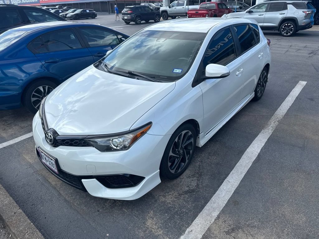 Used 2017 Toyota Corolla iM FWD image 1