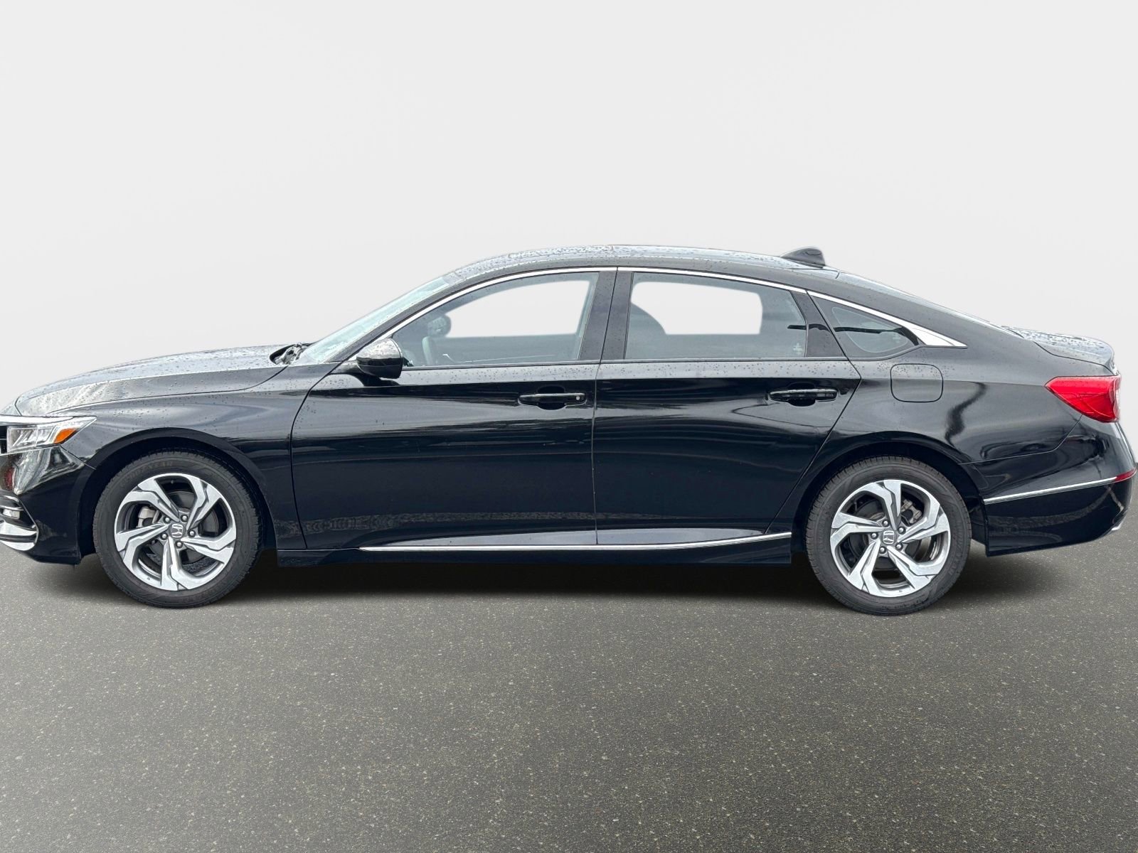 Used 2018 Honda Accord EX image 7