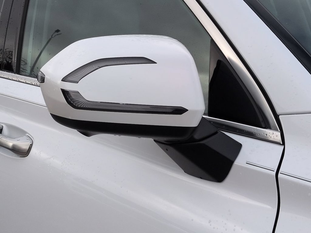 Used 2025 Hyundai Palisade SEL FWD image 12