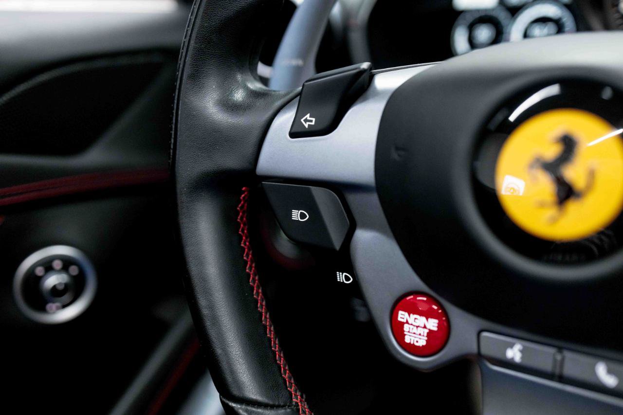 Used 2019 Ferrari Portofino RWD image 55