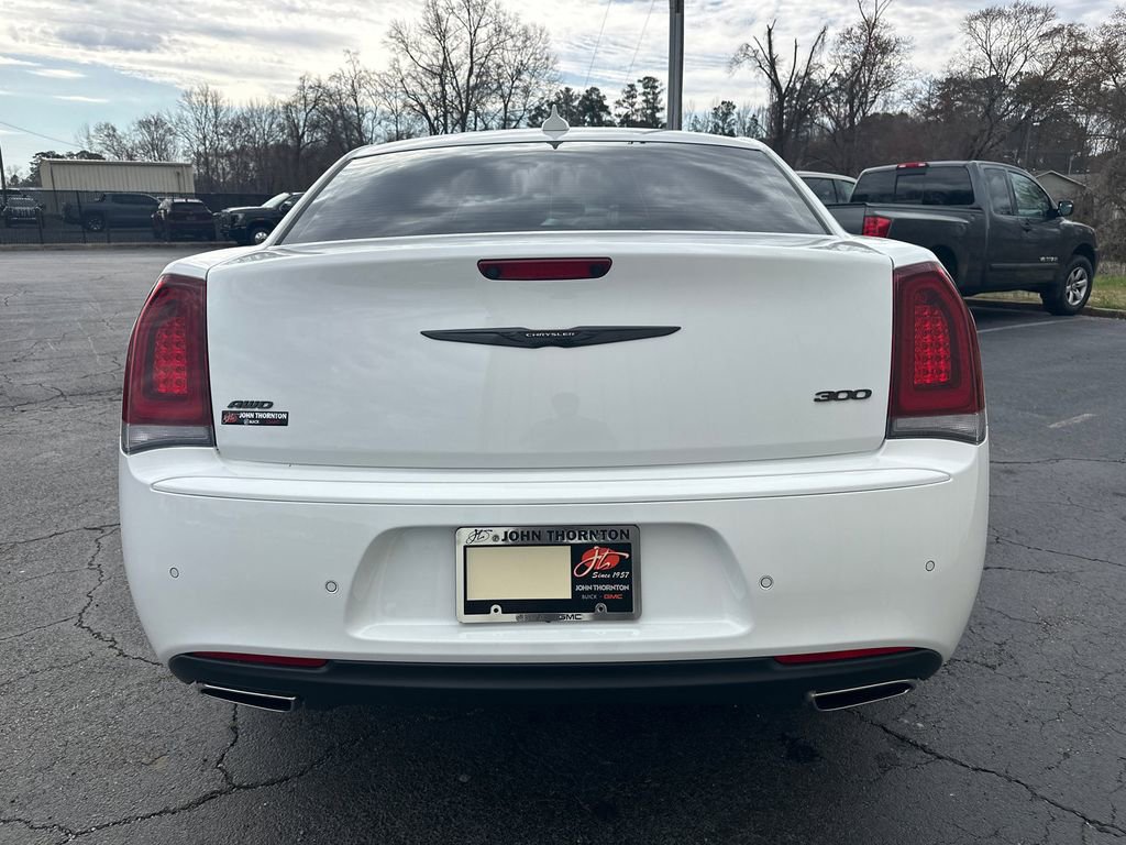 Used 2023 Chrysler 300 Touring L w/ Popular Equipment Group image 7