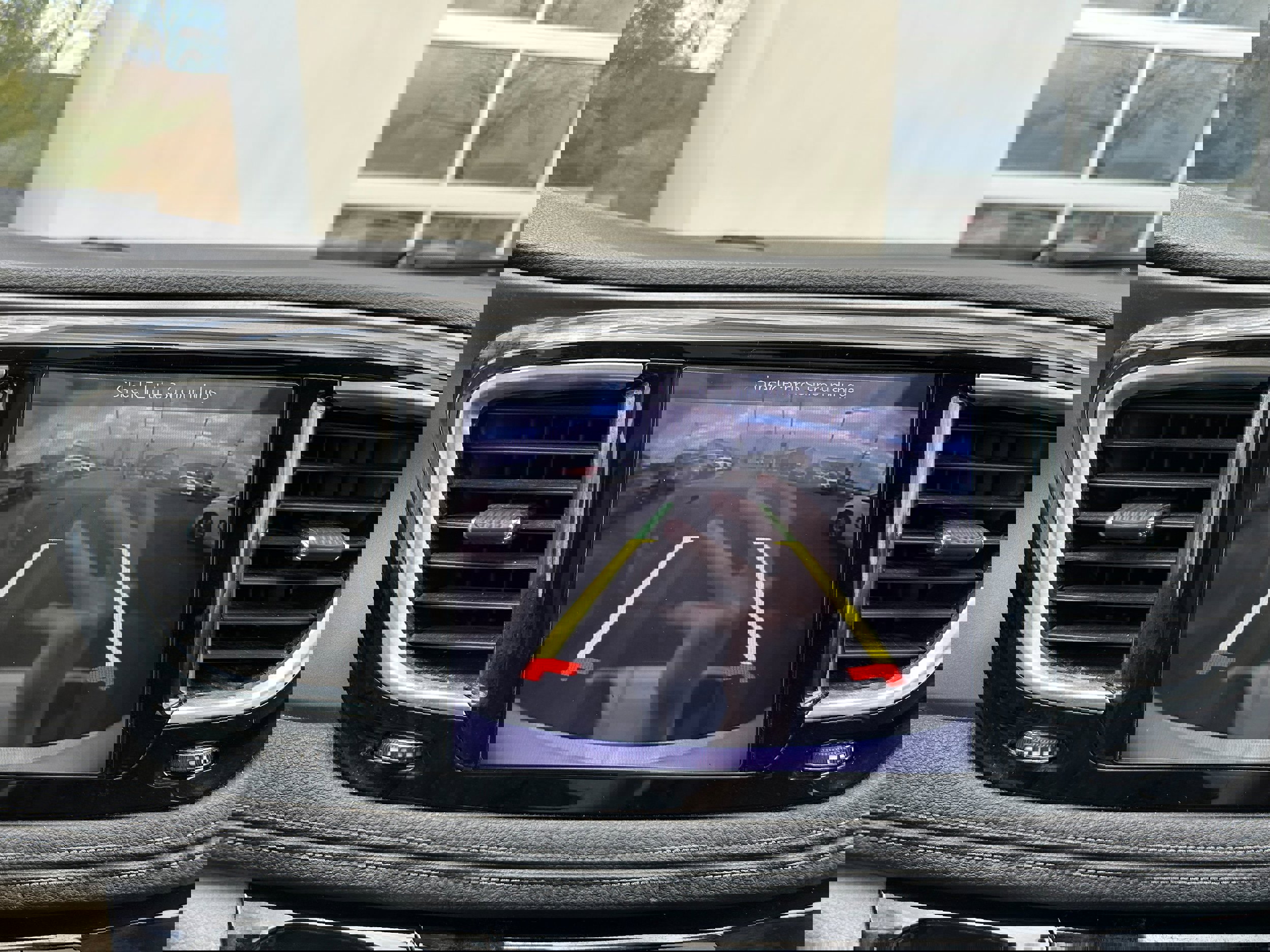 Used 2018 Chrysler Pacifica Limited image 41